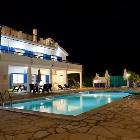Amalia Villa Coral Bay