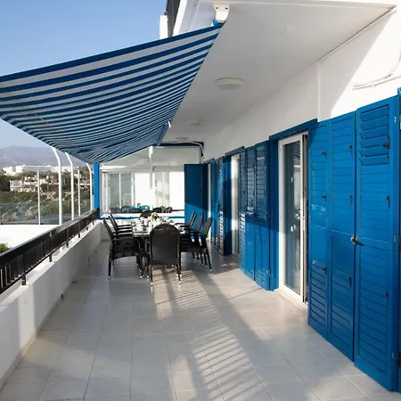 Amalia Villa Coral Bay